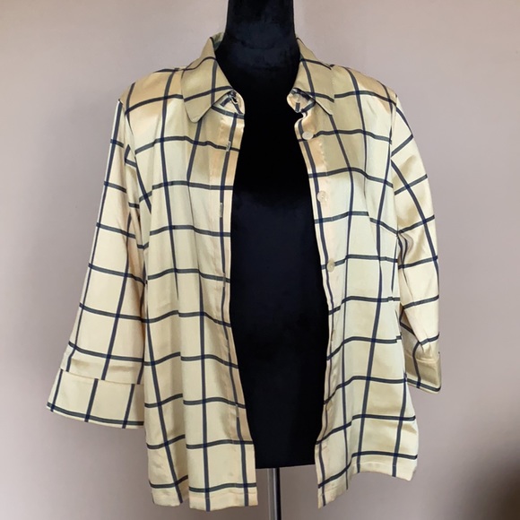 Top - Picture 4 of 6